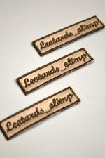 Нашивки на цветном атласе — изображение 3