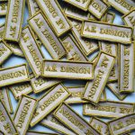 Нашивки на цветном атласе — изображение 5