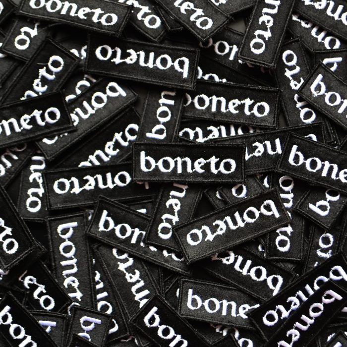 Нашивки на черном атласе — изображение 2